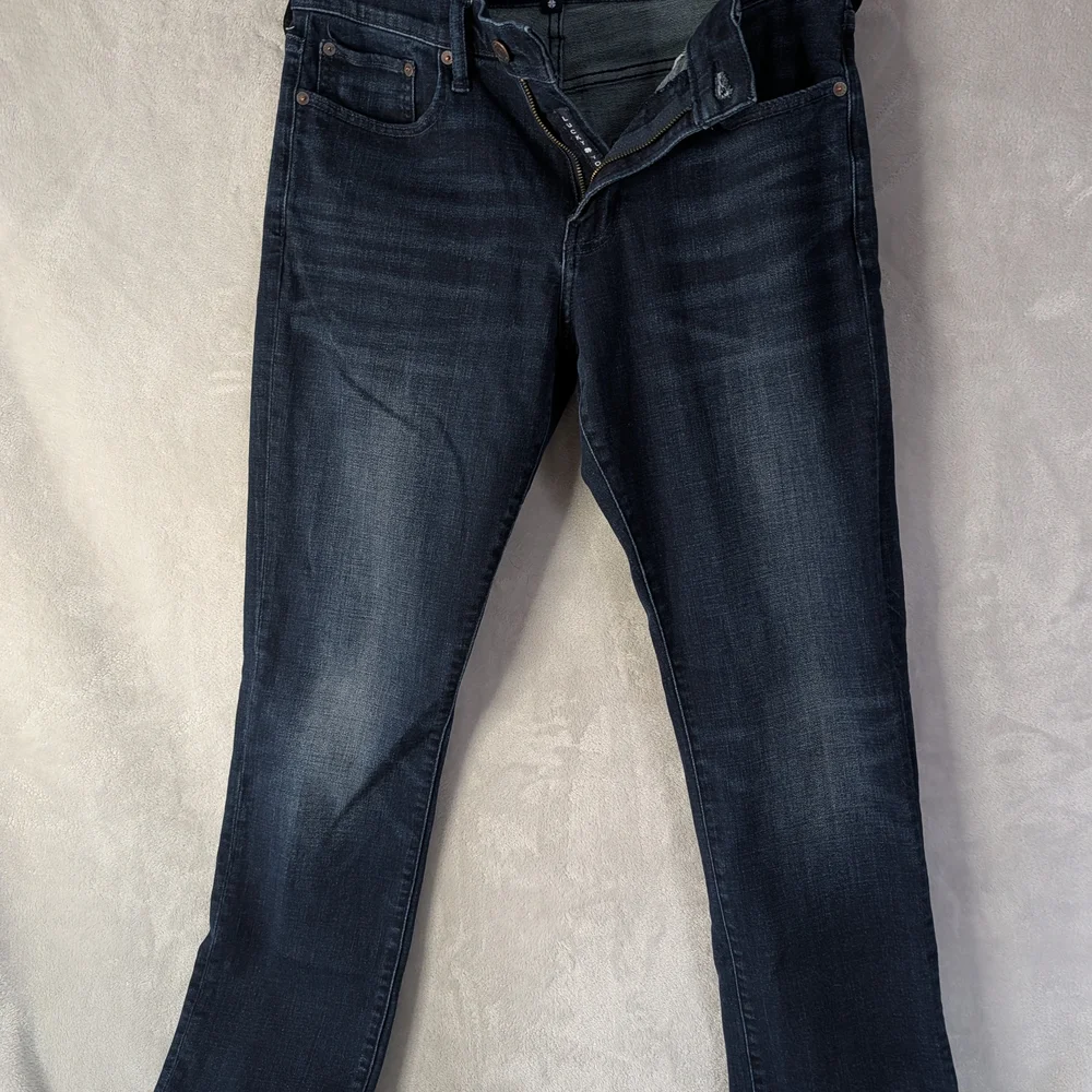 Lucky Brand 410 Athletic Straight Jeans Mens 31x32 Dark Wash Button Fly Stretch - Picture 8 of 10